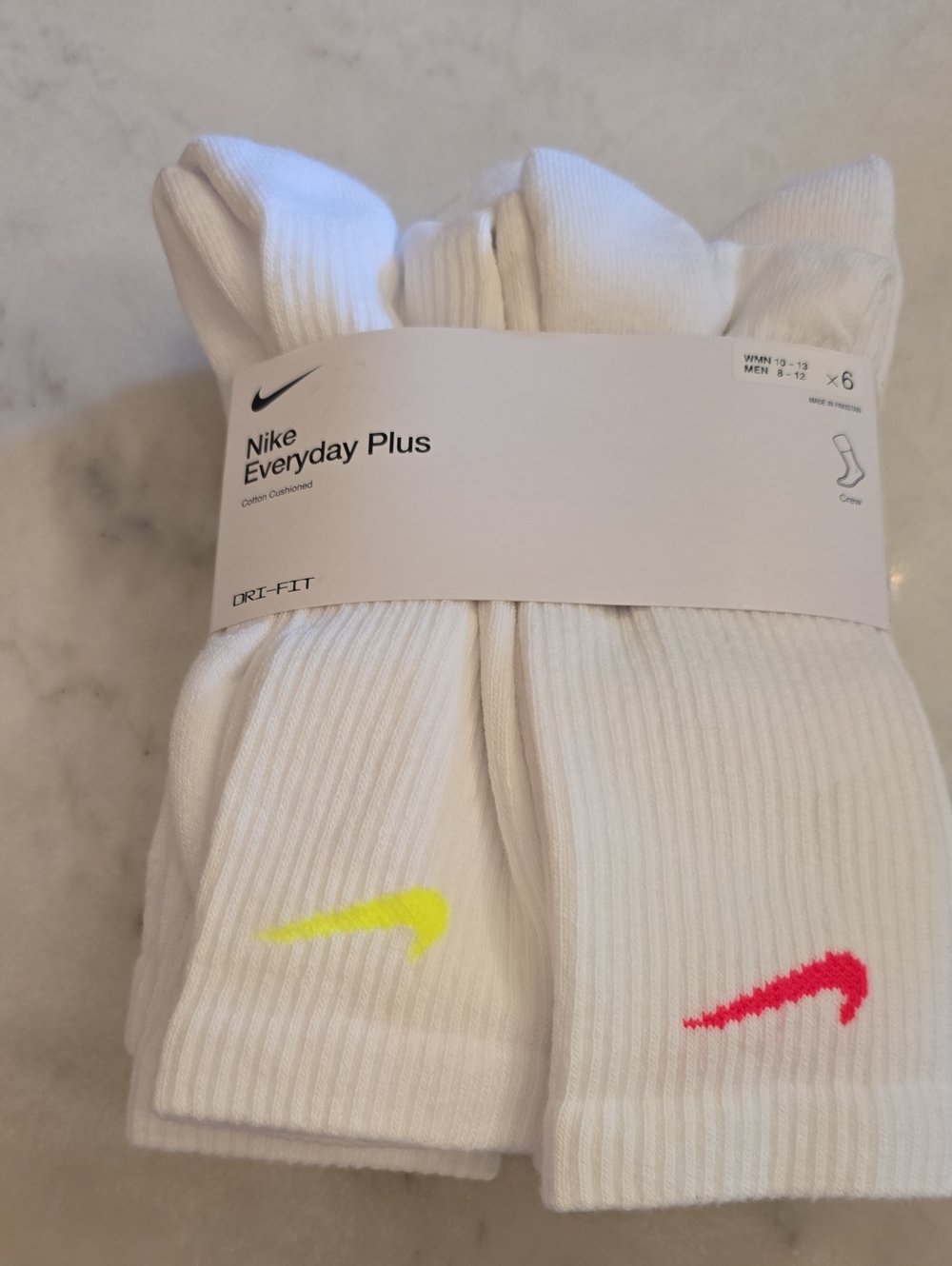 NWT Men's Nike Dri Fit Crew Socks. 6 Pack. Men's 8-12. Women's 10-13